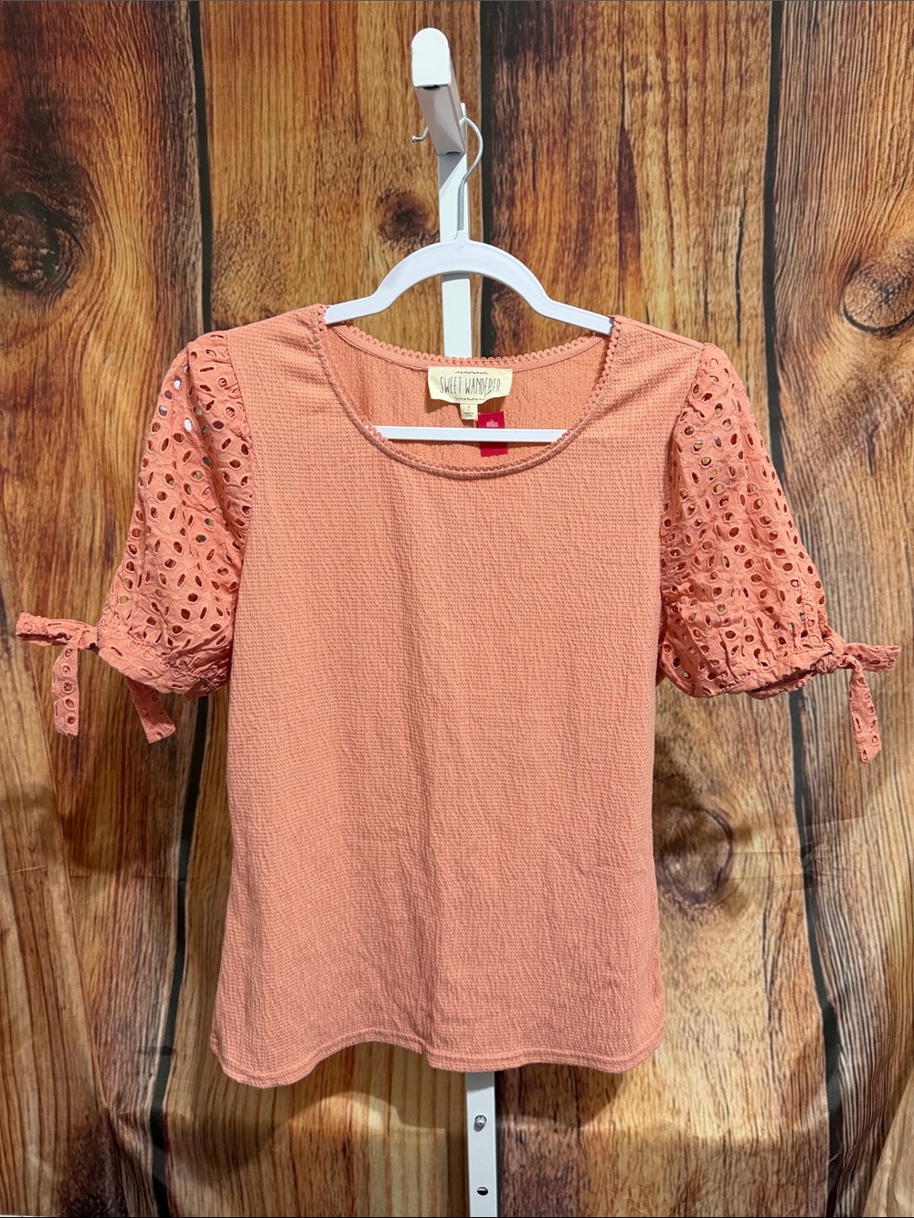 🚨(4/$10) Sweet Wanderer Eyelet Sleeve Blouse Size M